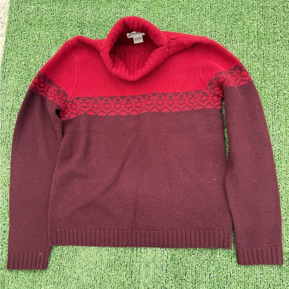 Eddie Bauer 100% lambswool Women's Red and Maroon Turtleneck Sweater - Picture 2 of 6